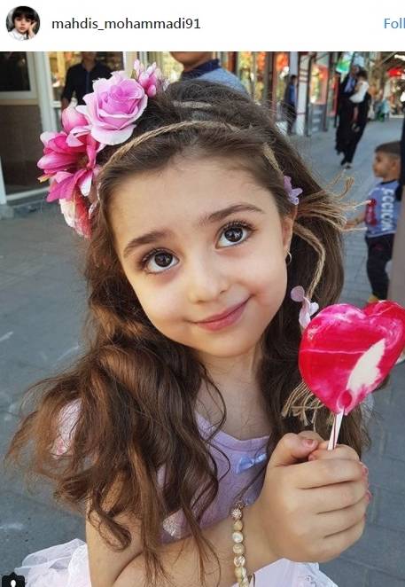 伊朗的8岁女童马蒂(mahdis mohammadi),拥有一双水汪汪的大眼,浓密的