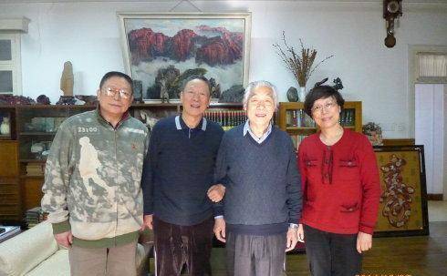 谷牧的一生拥有三个儿子一个女儿,因为谷牧的本名是刘家语,自从参加
