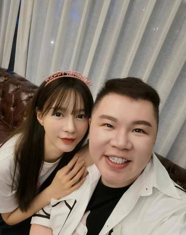 杜海涛在沈梦辰生日当天求婚现场照曝光两人婚礼也提上日程