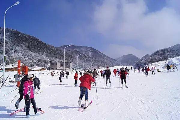 感受冰雪魅力,长沙周边滑雪地大公开,这个周末,约吗_运动_地址_七星岭