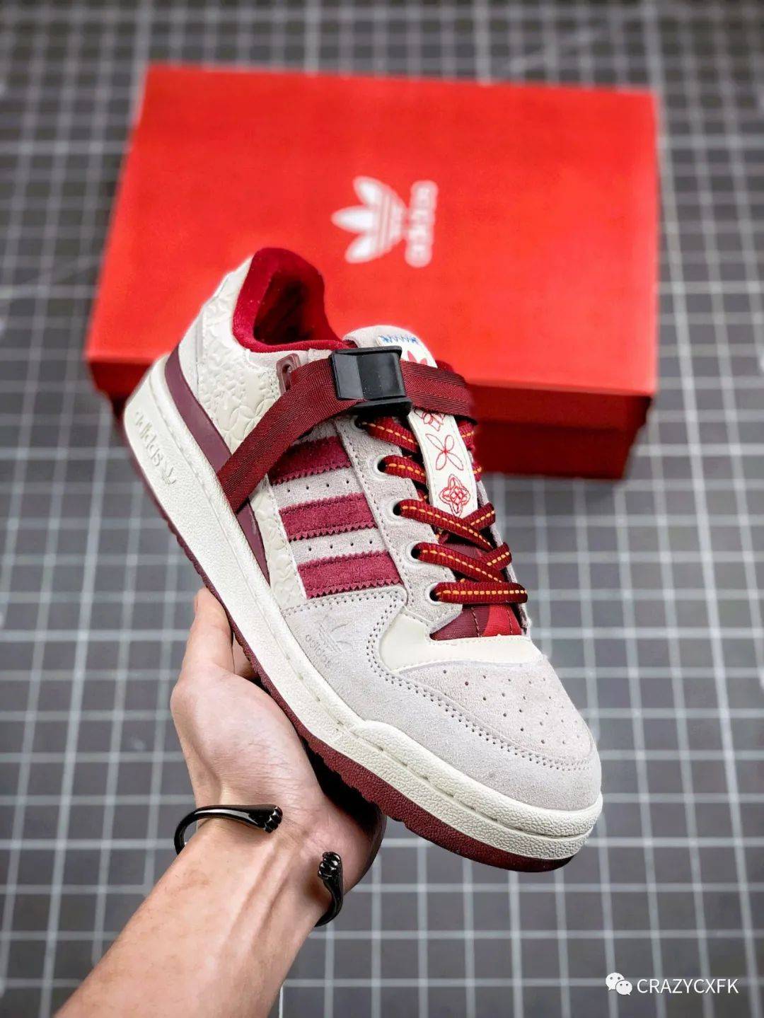 阿迪达斯adidasoriginalsforum84cny虎年限定复古运动鞋