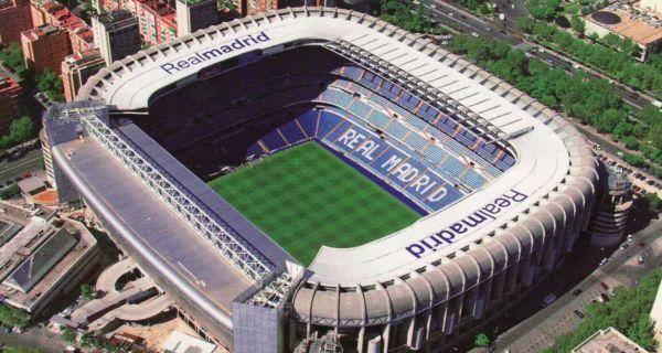 伯纳乌球场,是西班牙皇家马德里的主场,可容纳81044名观众,成为了1957