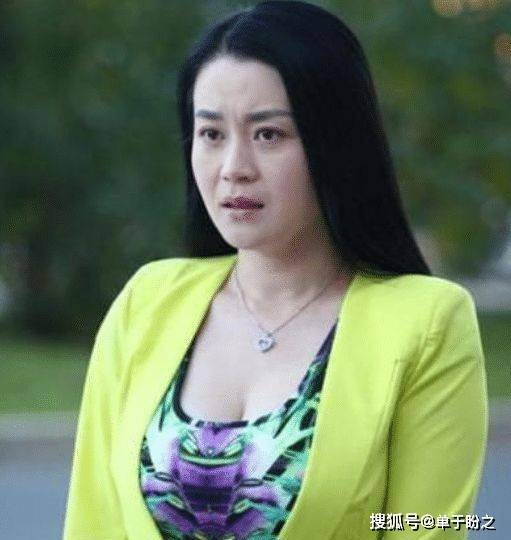 尽管如此她还是凭借魅力和演技征服了观众,其实关婷娜的身材有些微胖