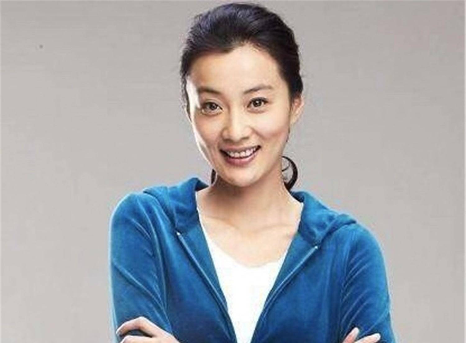 原创刚毕业就出演奋斗出道12年不红还改了名如今35岁长这样