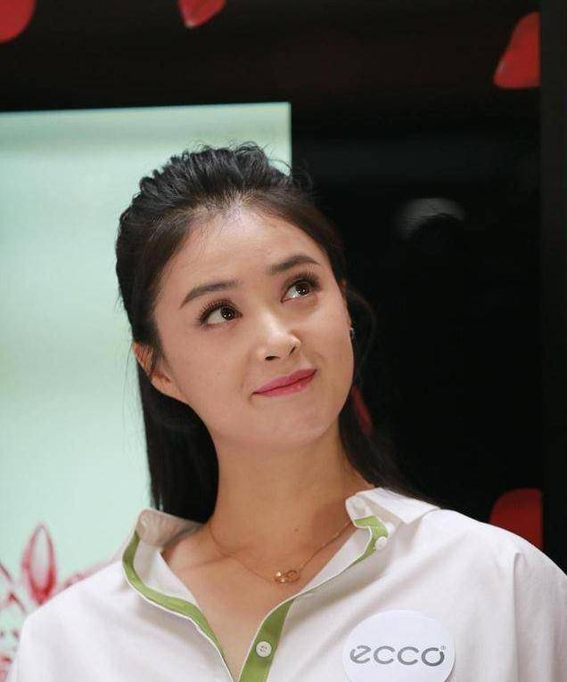 原创8岁出道28岁因甄嬛传成名的蒋欣原来贵人竟是他