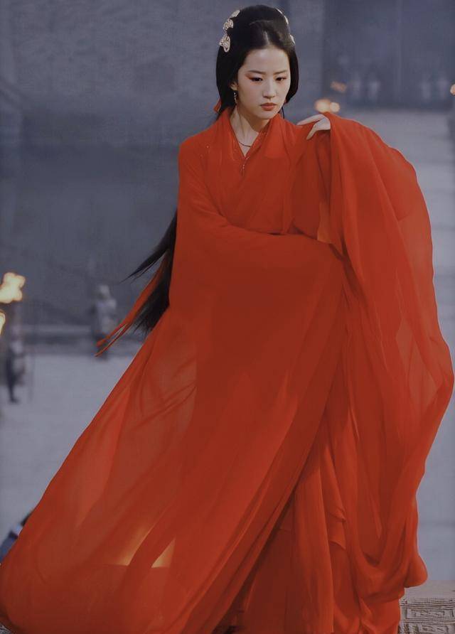 原创除了白浅太雷人刘亦菲古装都很惊艳网友批图出来的清宫图也美
