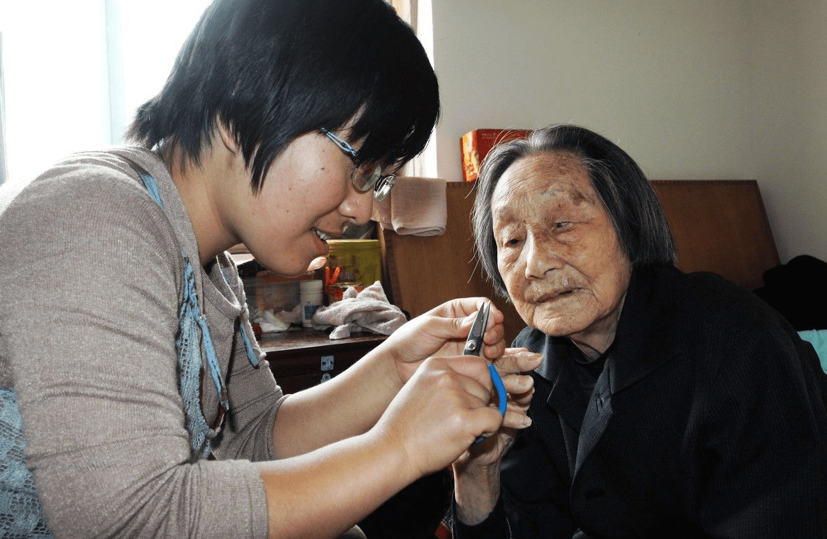 女人超过这个岁数不要再生娃,自己受罪,孩子还可能一生自卑