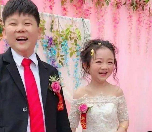 "最美袖珍女"结婚火了,30多岁拥有10岁童颜,网友:孩子咋生_父母_生活