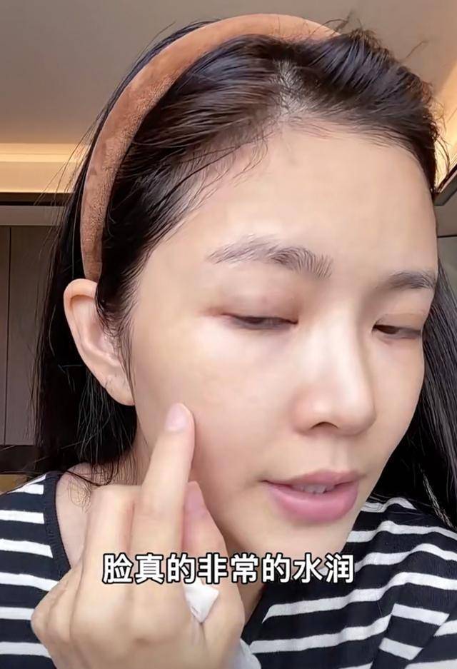 原创杜淳老婆王灿晒近照素颜出镜被指妆前妆后差别大