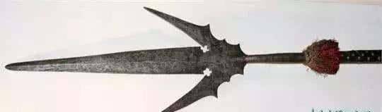 原创来自拿破仑老家的科西嘉枪竟是比吸血鬼还可怕的三刃冷兵神器