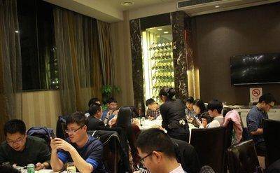 隔日起来张磊就跟大家说了昨天的聚餐费用,小票上也