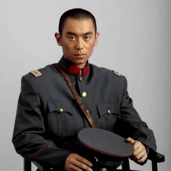 影响颇深,如今朱亚文原地踏步,剧中龙套却火了_李幼斌_角色_电视