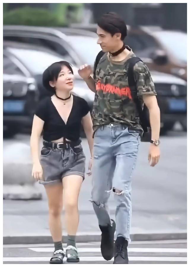 身高差30cm情侣图 25cm,身高差30cm情侣图25cm 原创最萌身高差情侣身高差有30cm要跳起来才能打到肩膀