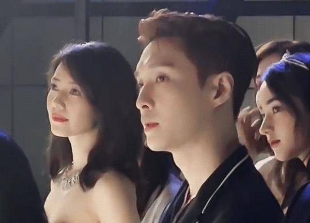 张艺兴高圆圆同框明星豪门姐弟又添一对这画面也是没谁了