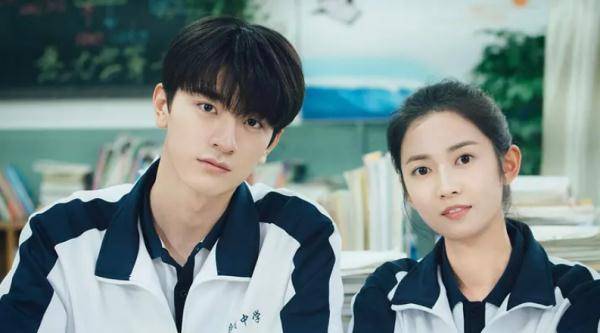 原创昔有琉璃瓦陈钰琪林一从校服到婚纱这样的爱情有多浪漫
