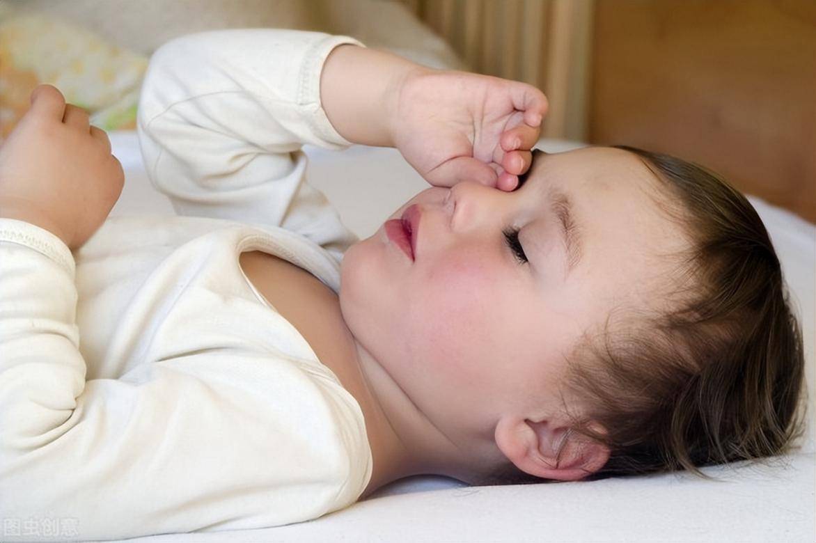 孩子到底几岁独立睡觉最合适？3岁、5岁都不对,很多父母都搞错了