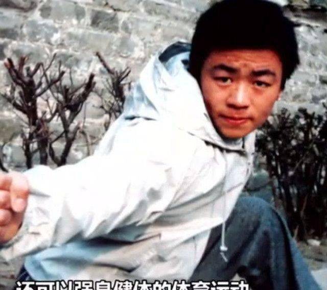 王宝强家当年条件有多艰苦看看亲友们怎么说
