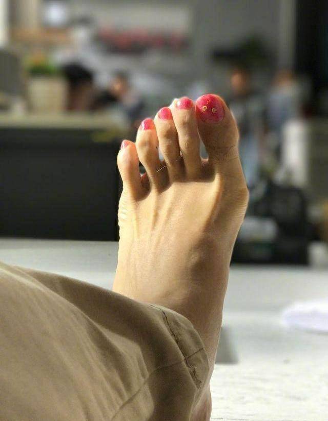 原创明星的脚有多吓人宋茜宋祖儿孙燕姿的简直不能看