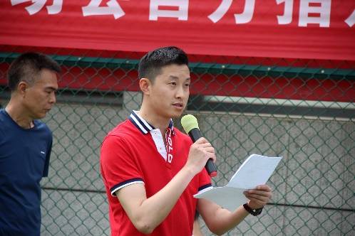 轮值会长,陕西新城上海三菱电梯销售安装有限公司总经理汪琥宣读