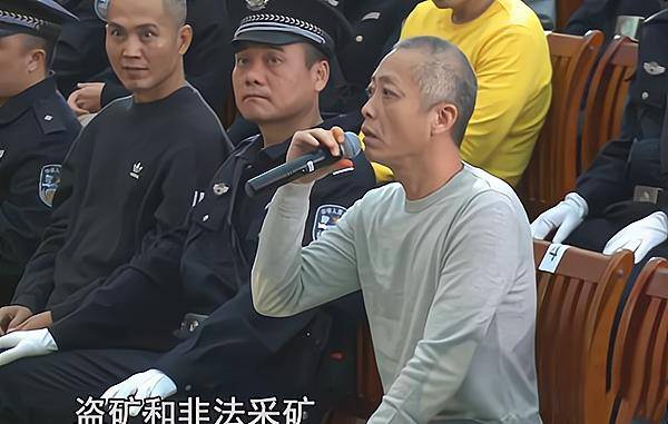 回顾海南黑老大黄鸿发:作恶多端,刺杀男童,非法敛财25亿_李淑惠_昌江