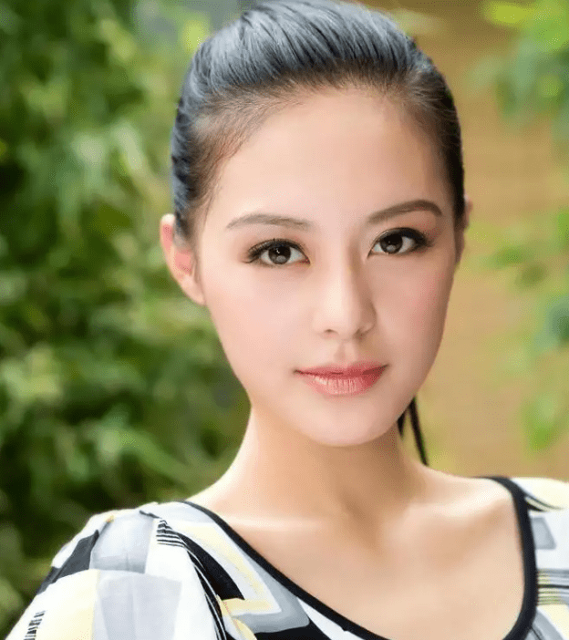 原创王力可长得像宁静却比李一桐景甜还难捧演41次女主都不红