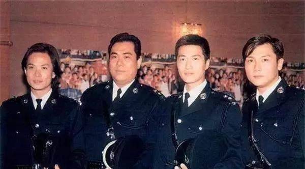 成龙两大护法之一,救过大哥的性命,帮助过李连杰_段伟伦_电影_成家班