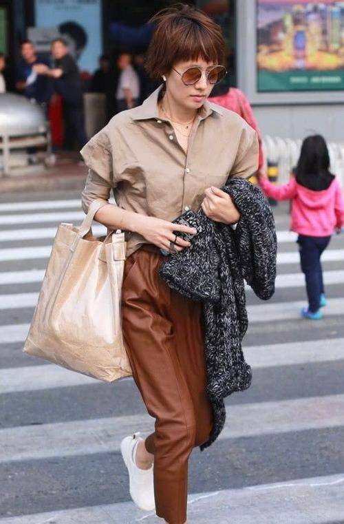 原创真疯狂马伊琍真空穿黑西装又飒又美43岁辣妈美出新高度