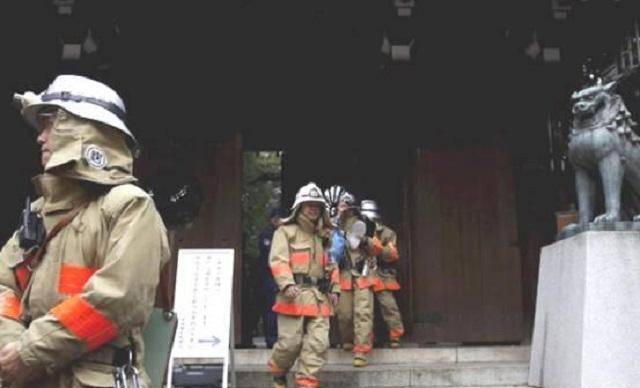 原创10年前上海小伙火烧靖国神社后被韩国政府护送回我国