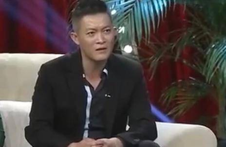 原创43岁杨志刚片场只吃青菜拍戏不在乎片酬只求把妻子带在身旁