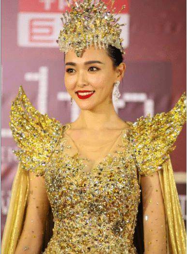 同样是金鹰女神,唐嫣,刘诗诗,李小璐,谁最美_效果_礼服_衣服