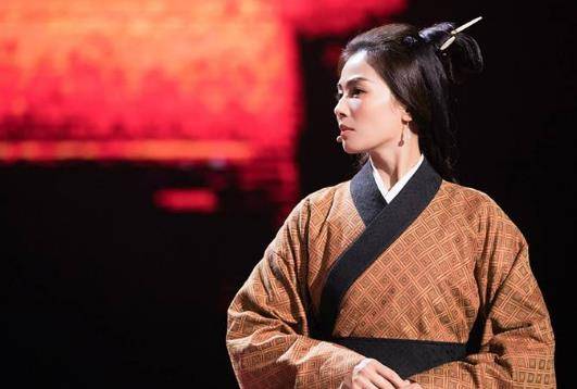 她是中国第一女将军,武艺高强令人敬佩,却曾嫁给4位皇帝_武丁_评价