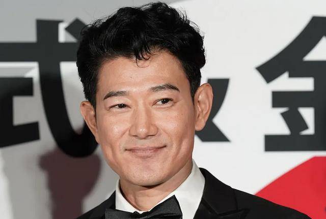 矢野浩二开启直播卖货被网友质疑蹭热点吃安倍晋三的人血馒头