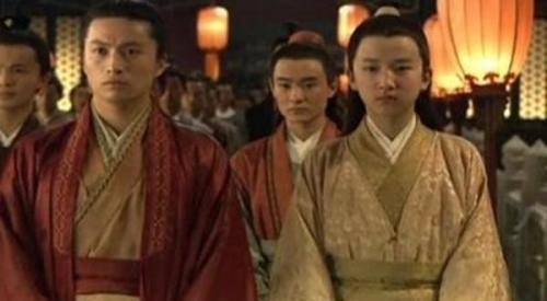 贾蓉:从一个单纯美少年到油腻的浮华浪子,你的悲伤