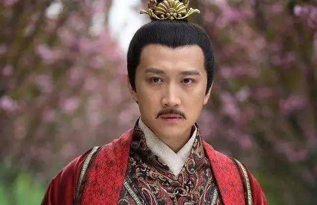 都认为隗嚣说的这些都是侮辱君父的鬼话,于是请先诛杀他的儿子隗恂,可