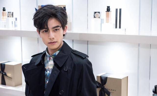 原创始于颜值终于演技宋威龙凭借以家人之名出圈了