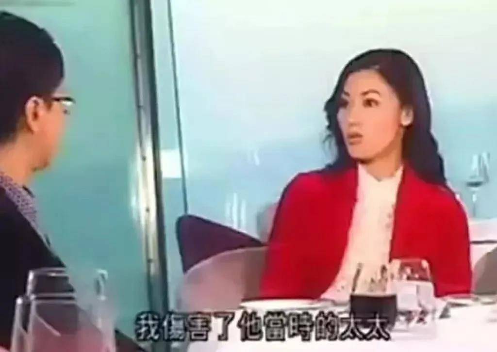 后来有次李嘉欣接受陈志云主持的tvb节目《志云饭局》访问,大方承认