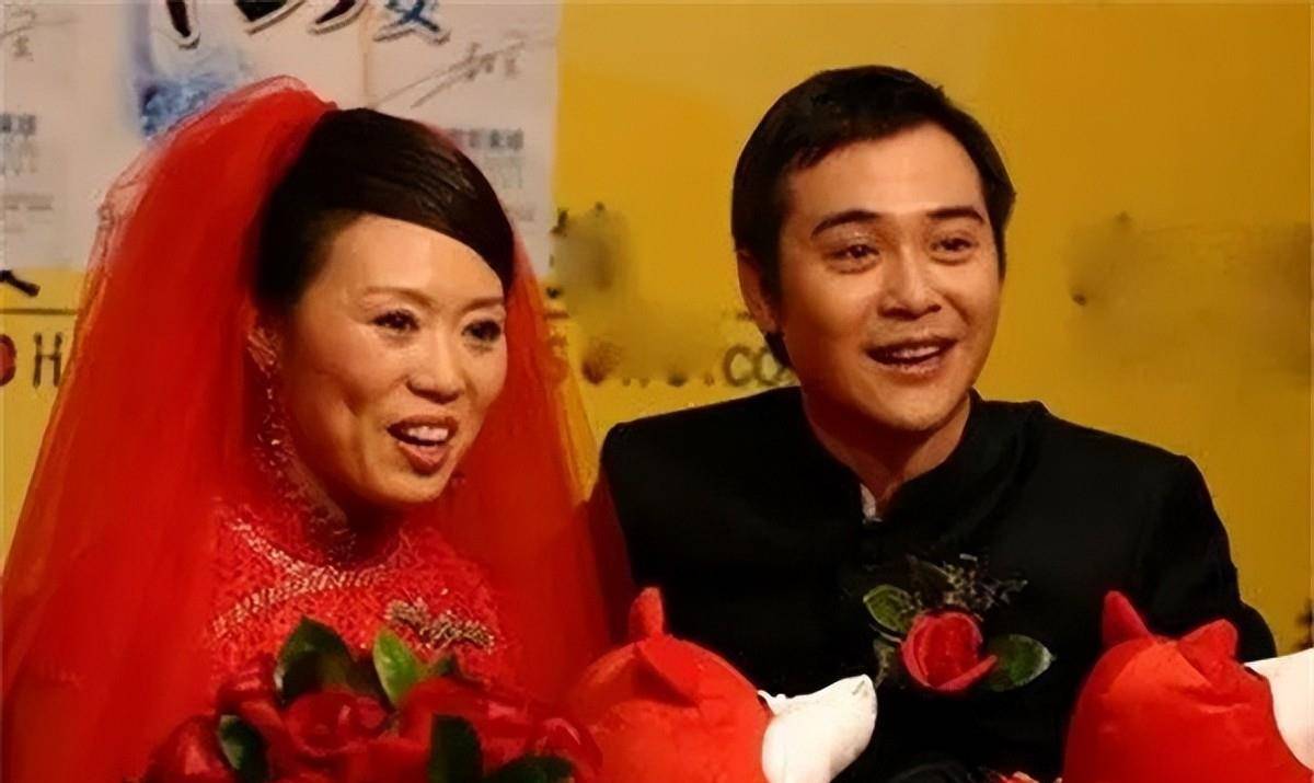 原创吴琼比老公大15岁尽管没有孩子生活低调又幸福