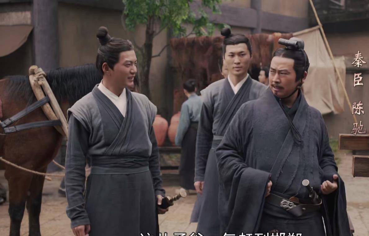 嫪毐和吕不韦倒台,许多秦国门客投奔赵国,赵悼襄王不惜筑黄金台招揽
