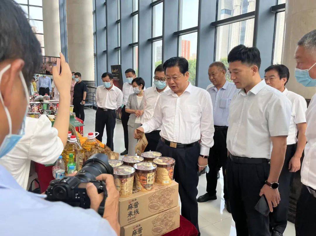 宛禾米线受到南阳市委书记朱是西的关注与赞许