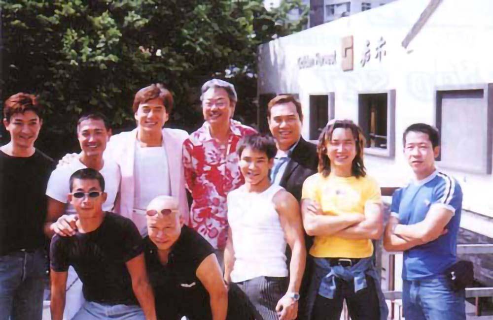 演员阵容可谓群星璀璨,这部影片中,"七小福"全员参与,洪金宝,成龙作为