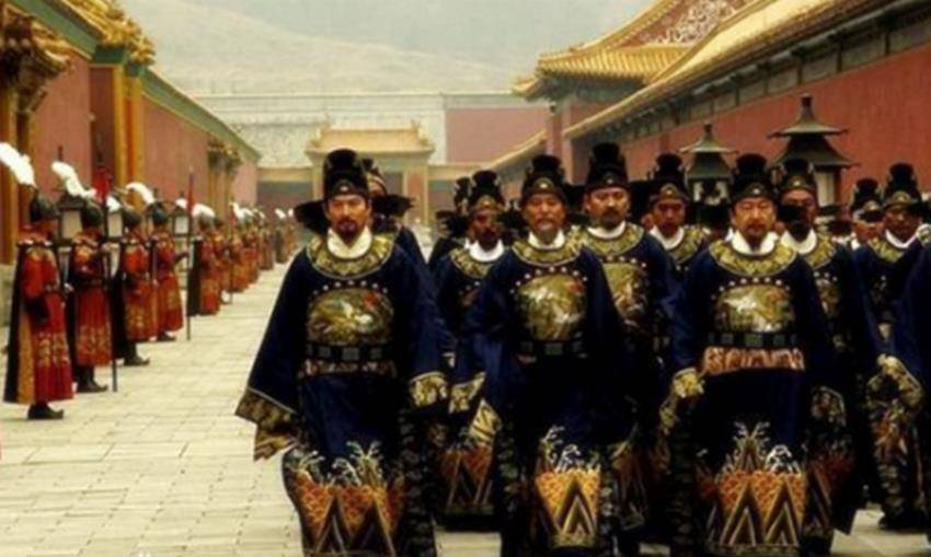满清用极少数满人,竟然统治了汉人两百多年,这五个原因很是关键