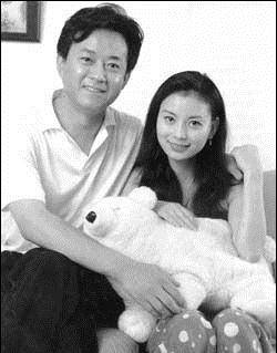 白岩松现在的妻子朱宏钧曝光白岩松的漂亮老婆发哥发嫂陈奕迅的老婆