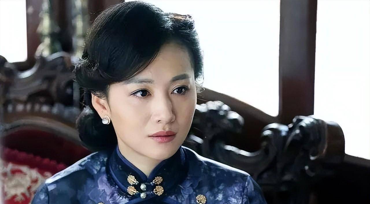 《玫瑰之战》女演员演技排行:俞飞鸿未进前三,王婉娟意外上榜_剧中