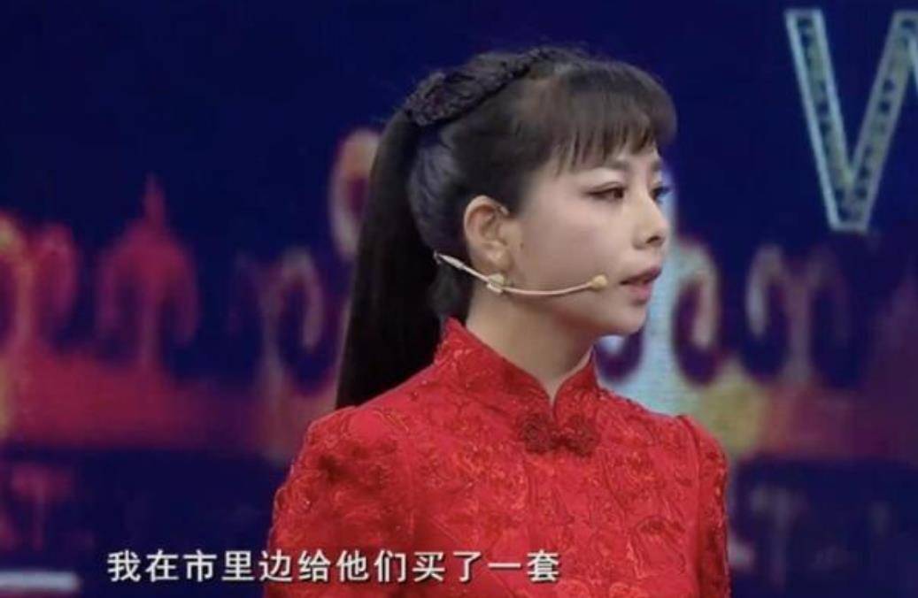 "草根歌手"王二妮与李菲结婚8年,她的生活幸福吗?_父母_妈妈_父亲