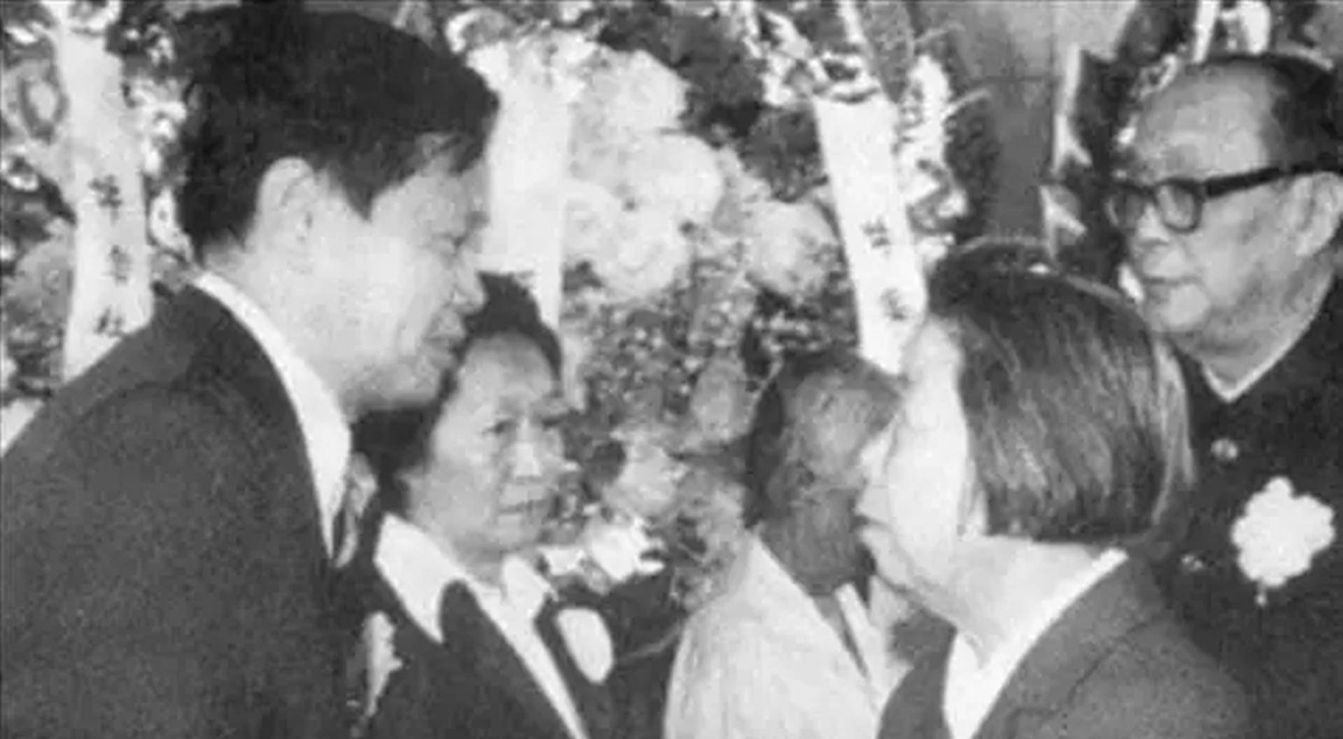 1981����������ţ������屯ʹ���ѣ�����Ϊ������ݻ�׷�� ...