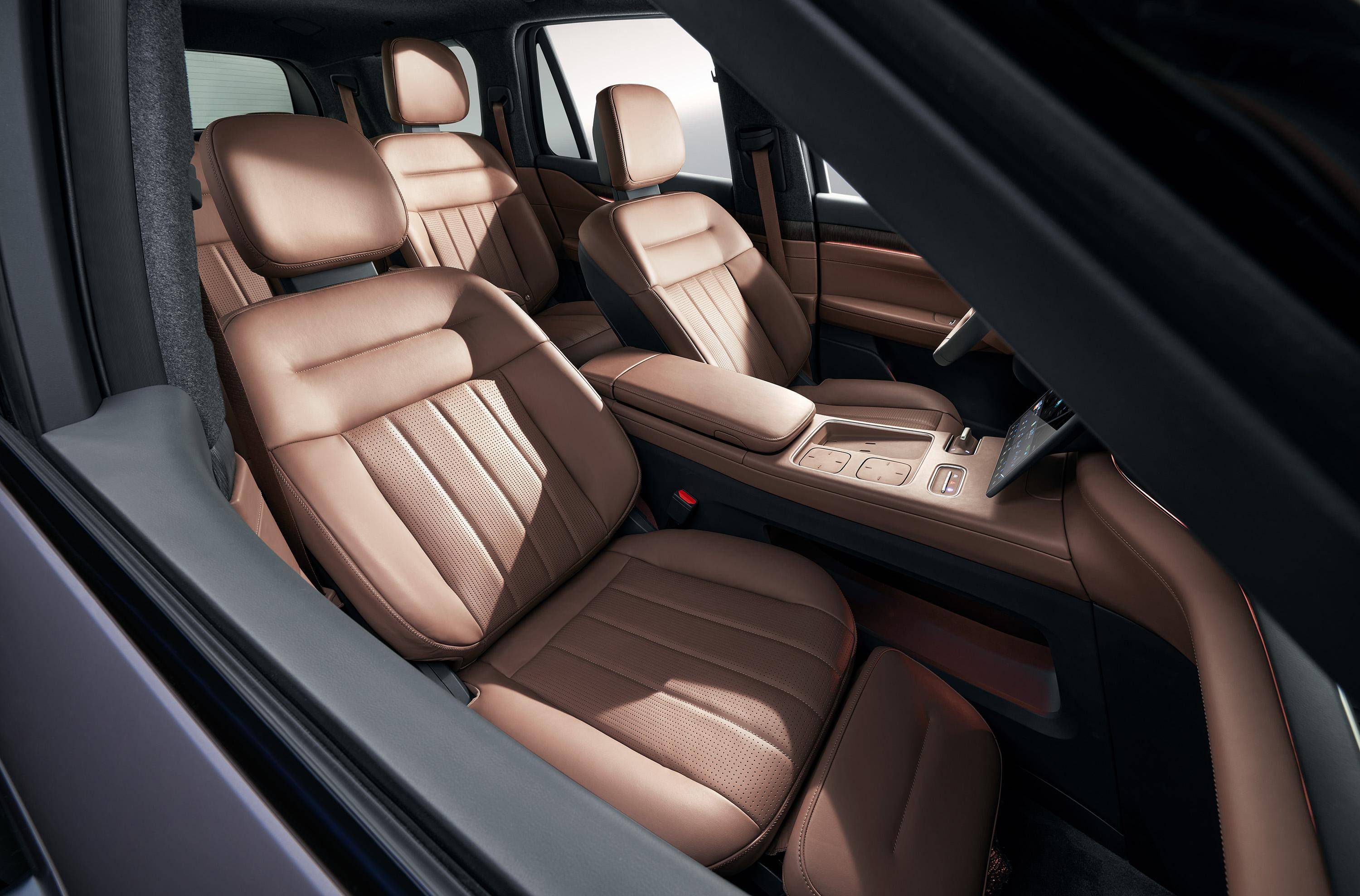 原创
蔚来ES8和EC7上市!蔚来明年销量超雷克萨斯,是不是在吹牛?4 原创
蔚来ES8和EC7上市!蔚来明年销量超雷克萨斯,是不是在吹牛?4