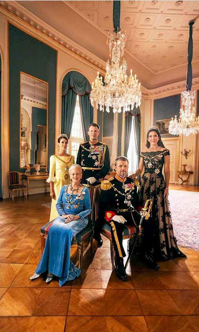 �������Ҹ��¼̳���ͷ�Σ��������ӽ�Ϊ���������������� ...