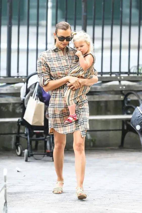 ������ͬ����λ40+��ģ����˿����ϡ�У�C��ǰŮ�������� ...