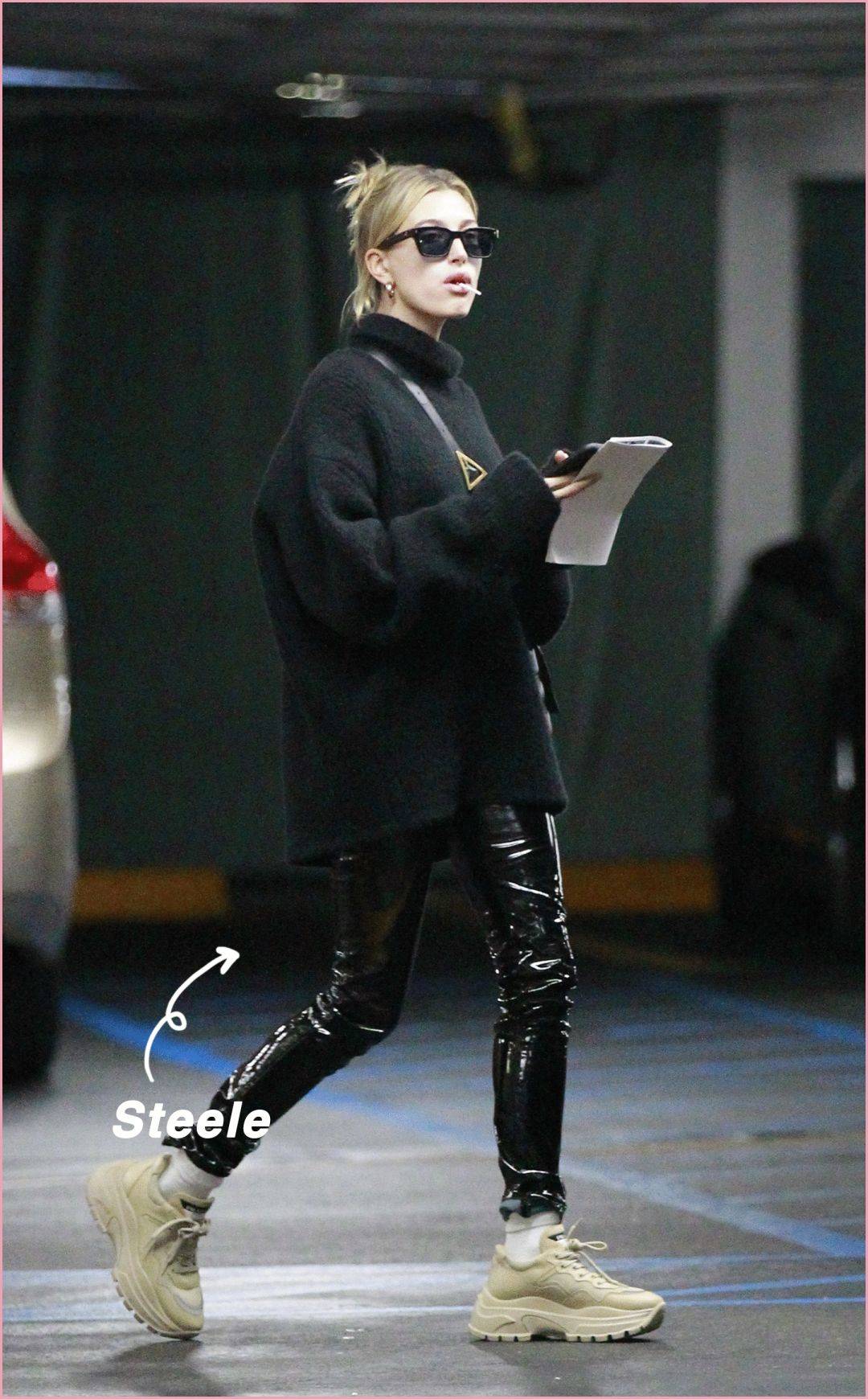 出街即炸街，Hailey Bieber 的大佬式私服