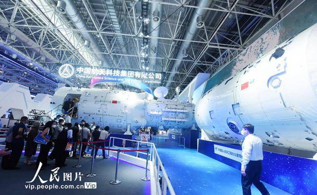 中国空间站组合体展现舱表态十四届中国航展